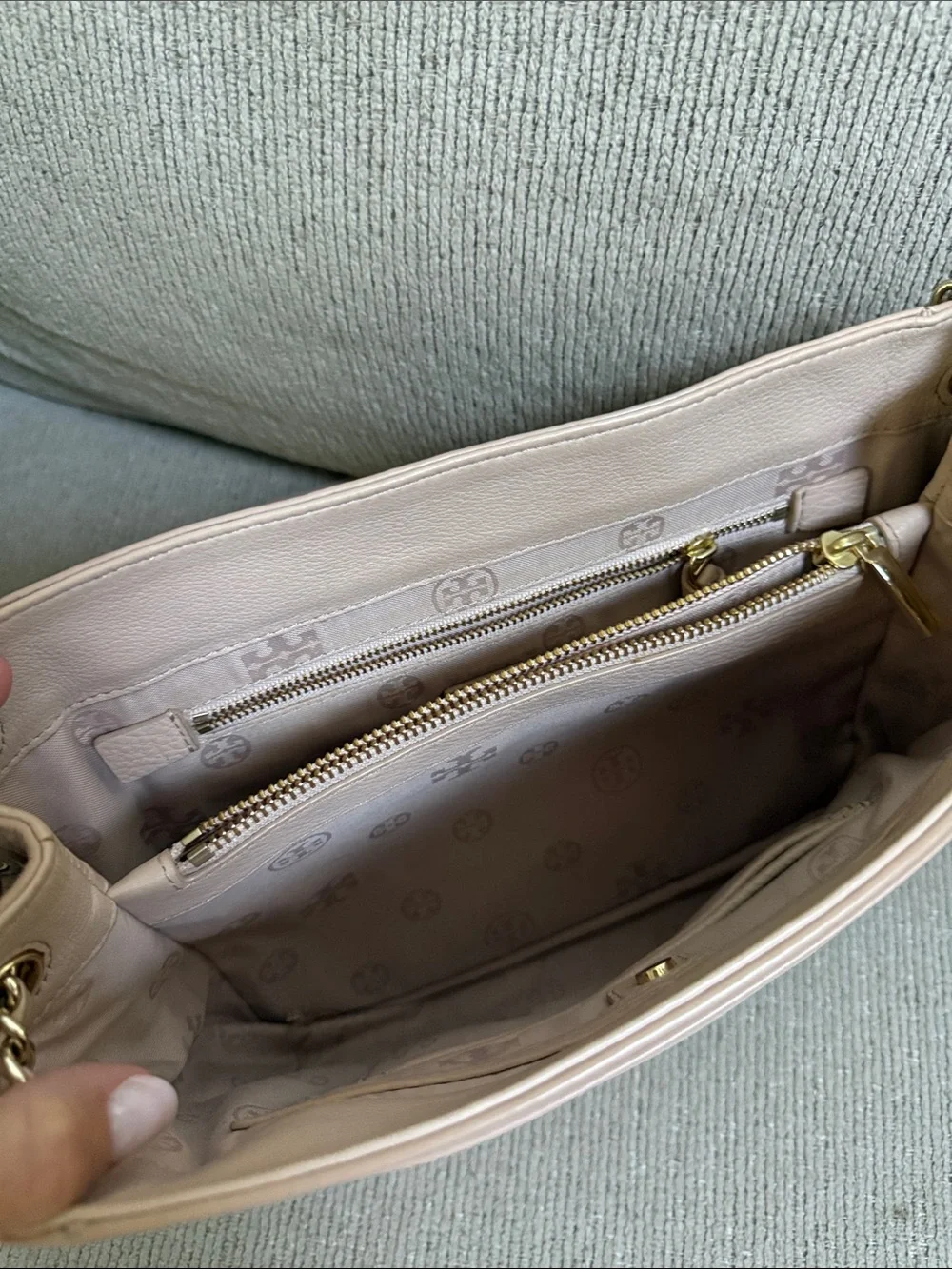 Tory Burch Blush Pebbled Leather Shoulder Bag with Chain Strap